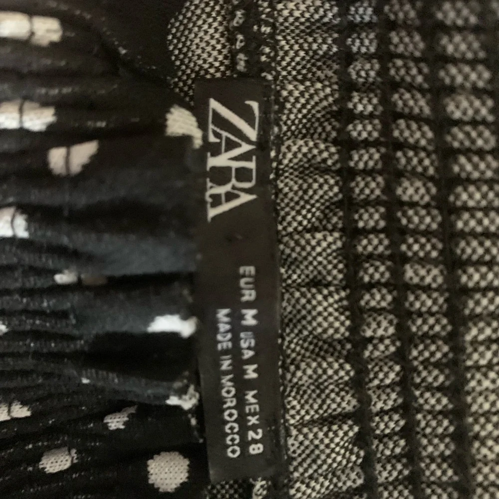 Zara knit black and white polka dot top - Picture 2 of 2